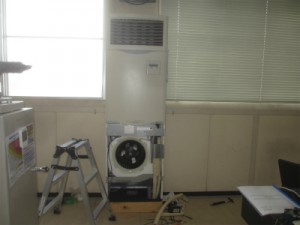 エアコン工事が大忙し